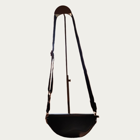 Structured FAUX Black Leather Crossbody Bag, EUC - Picture 4 of 15